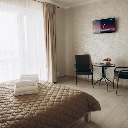 Три Слона Hotel Zatoka Bagian luar foto