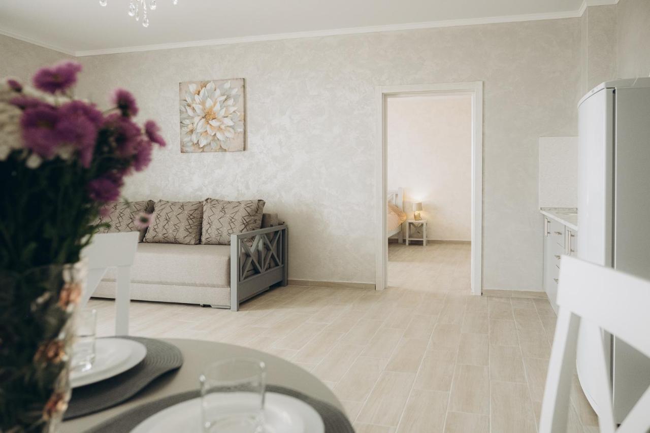 Три Слона Hotel Zatoka Bagian luar foto