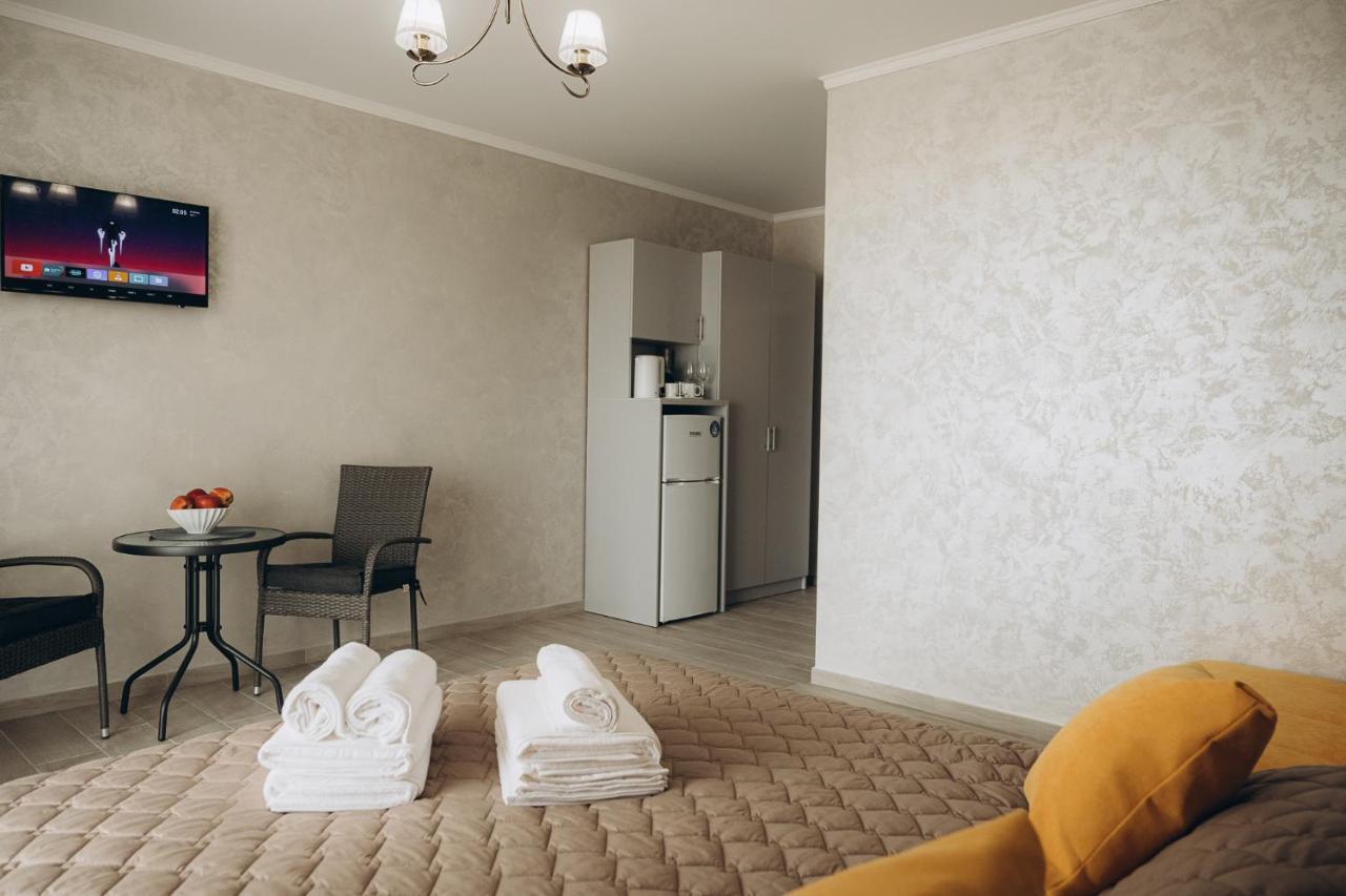 Три Слона Hotel Zatoka Bagian luar foto