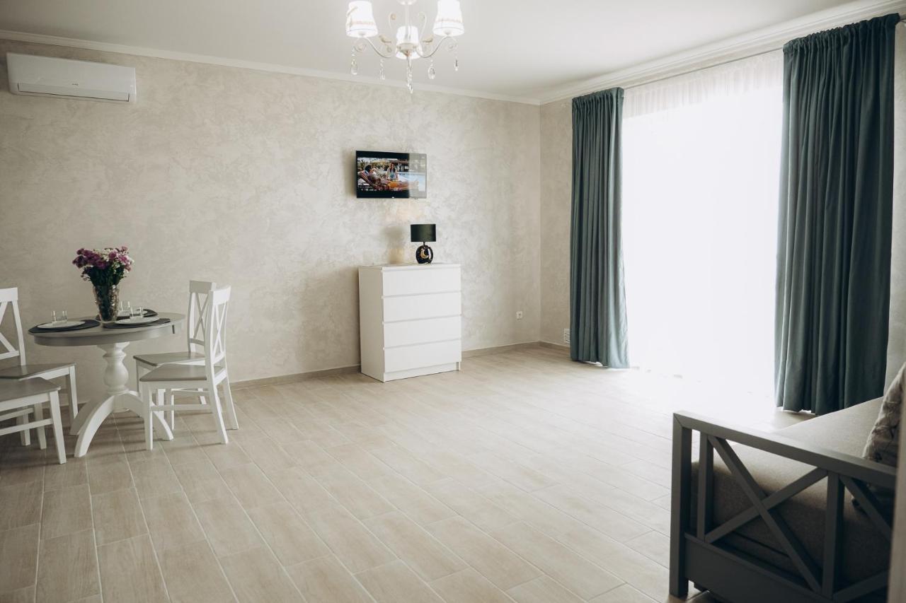 Три Слона Hotel Zatoka Bagian luar foto
