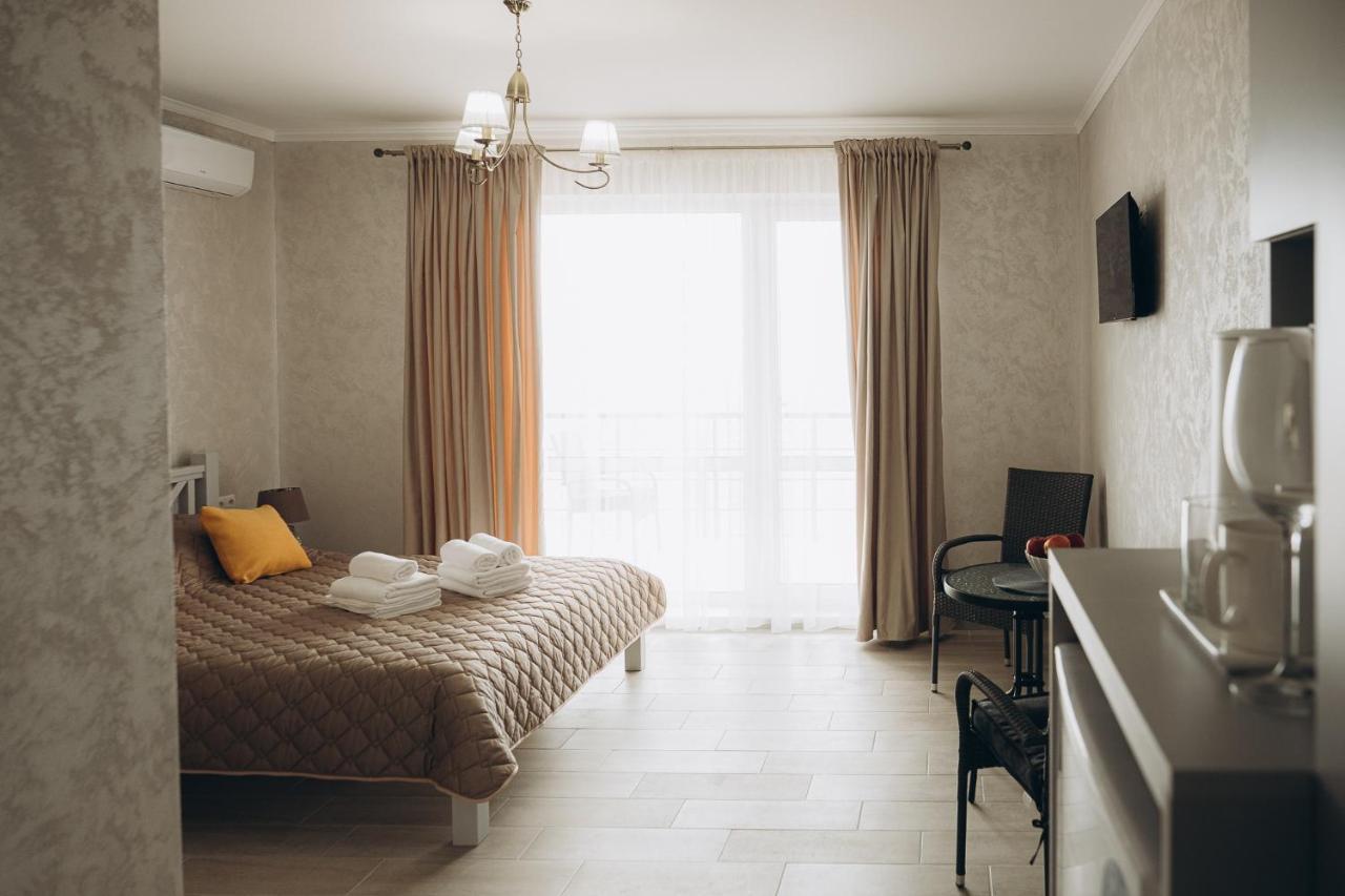 Три Слона Hotel Zatoka Bagian luar foto