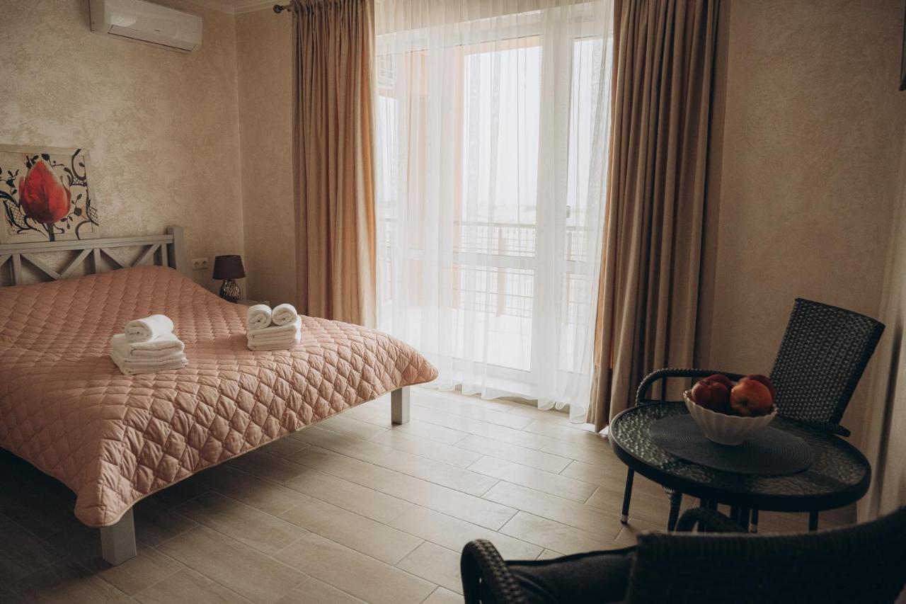 Три Слона Hotel Zatoka Bagian luar foto