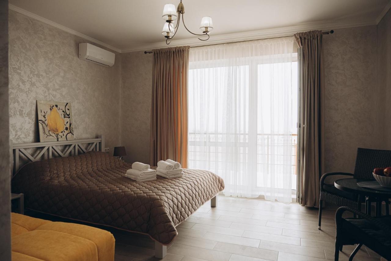 Три Слона Hotel Zatoka Bagian luar foto