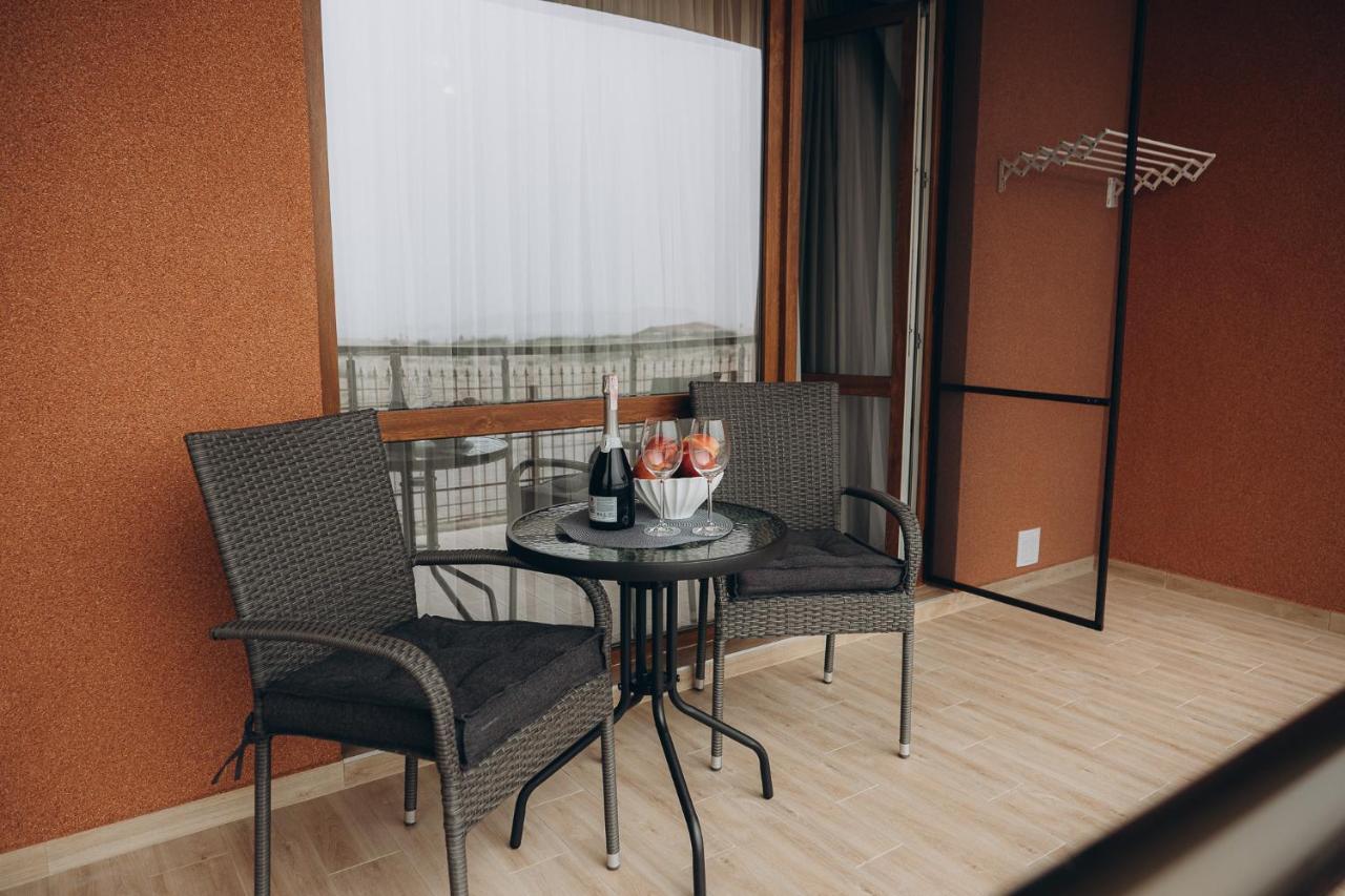 Три Слона Hotel Zatoka Bagian luar foto