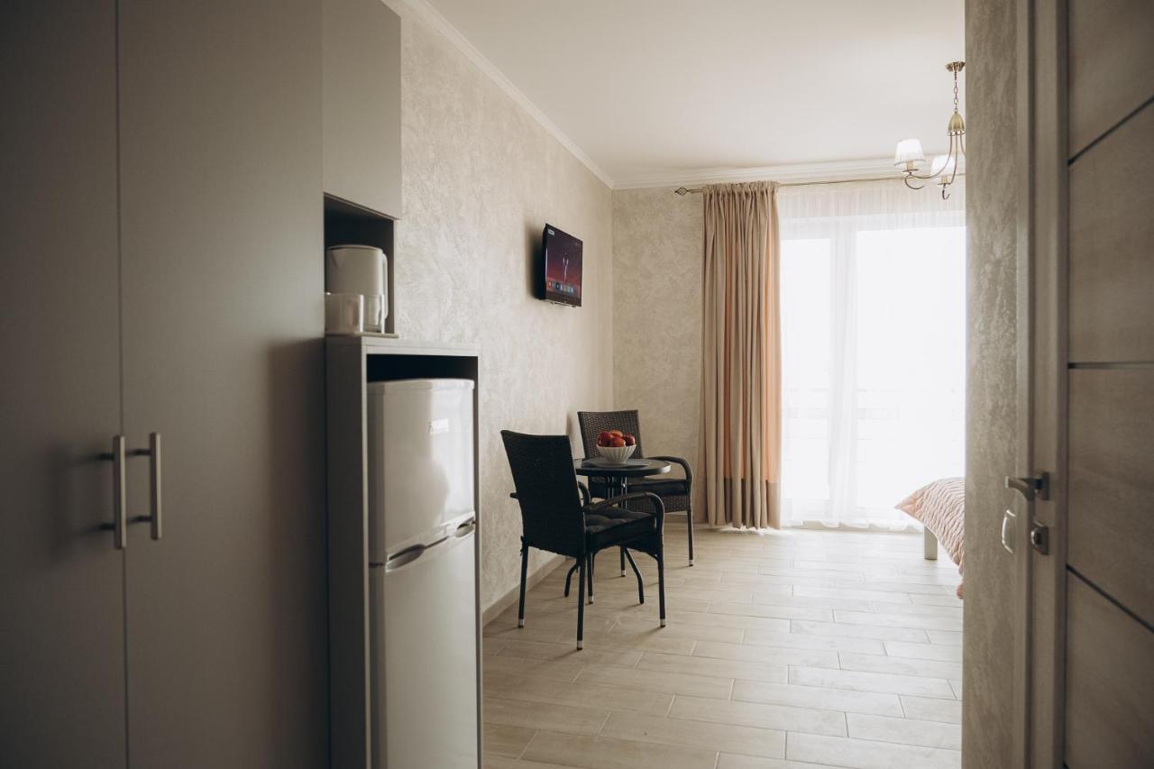 Три Слона Hotel Zatoka Bagian luar foto
