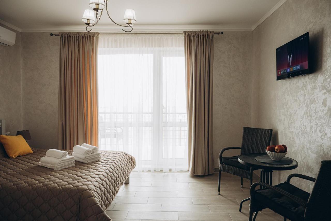Три Слона Hotel Zatoka Bagian luar foto