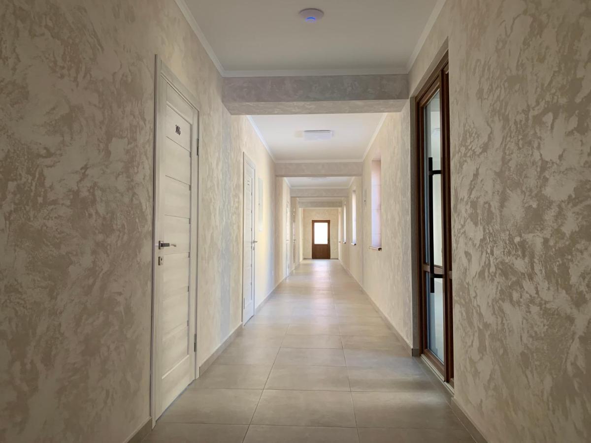 Три Слона Hotel Zatoka Bagian luar foto