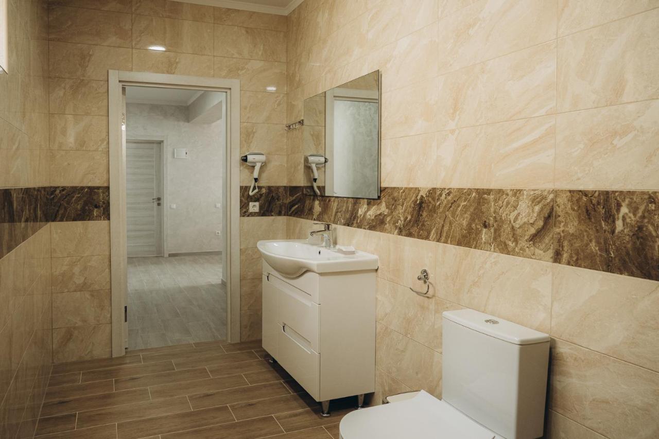 Три Слона Hotel Zatoka Bagian luar foto